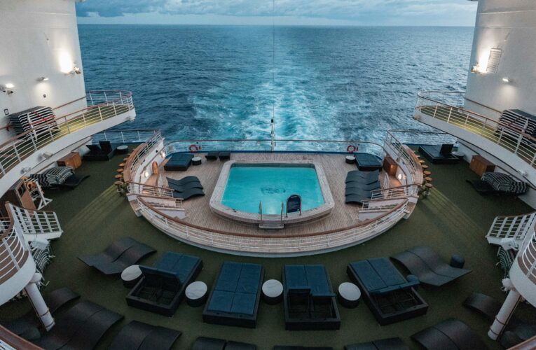 Cruise Ship Room Wow Factor: 10 Breathtaking Modern Twists for Ultimate Indulgence!