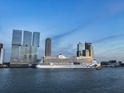 Cruise Ship Technology: 8 Revolutionary Innovations Transforming Your Journey